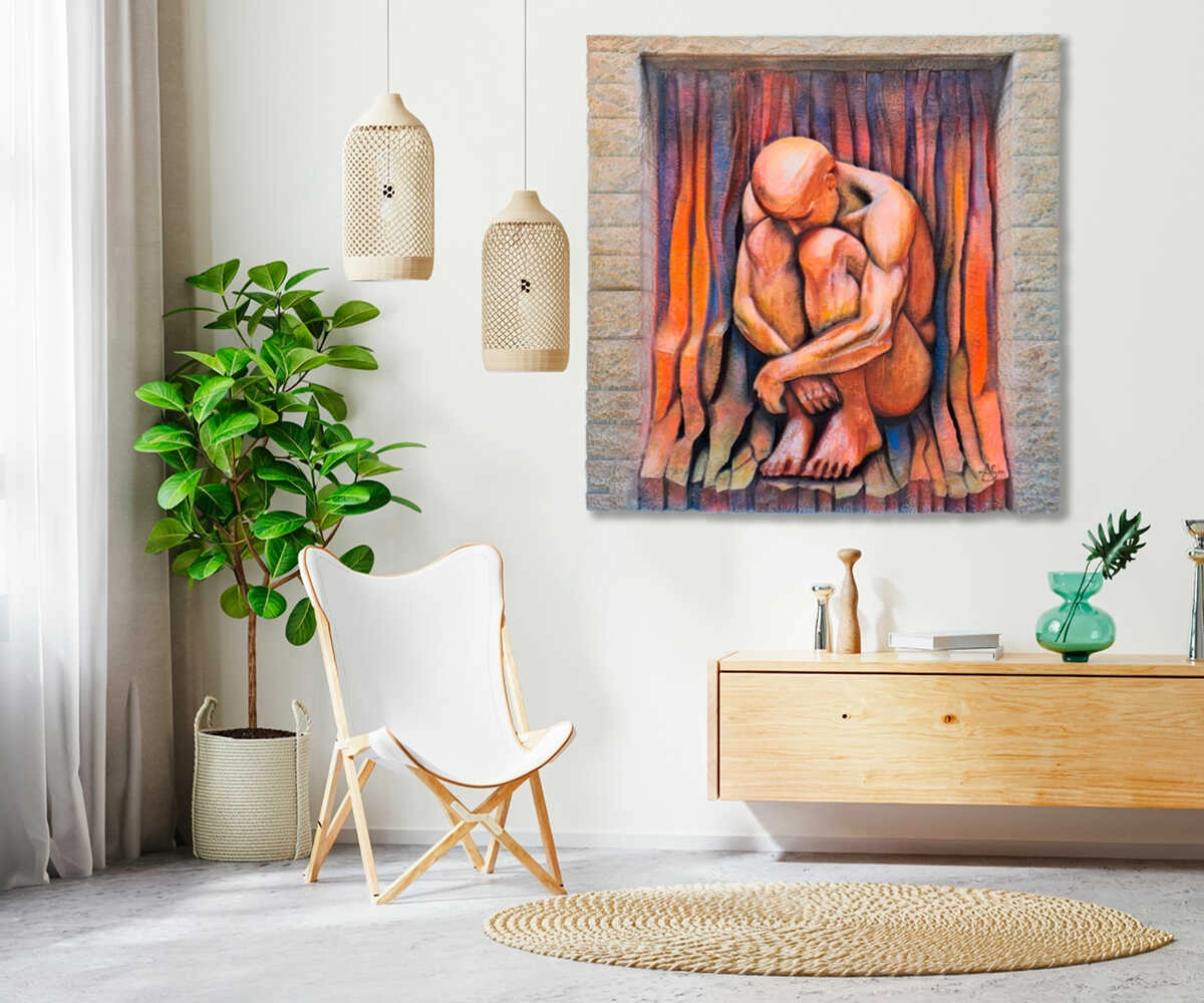 Una sala moderna te recibe con una butaca blanca que casi invita a sentarse, una planta verde vibrando vida en un rincón y un aparador de madera que susurra calidez. Lámparas tejidas cuelgan del techo: su luz es suave, como un abrazo al caer la tarde. Pero lo más especial está en la pared: 